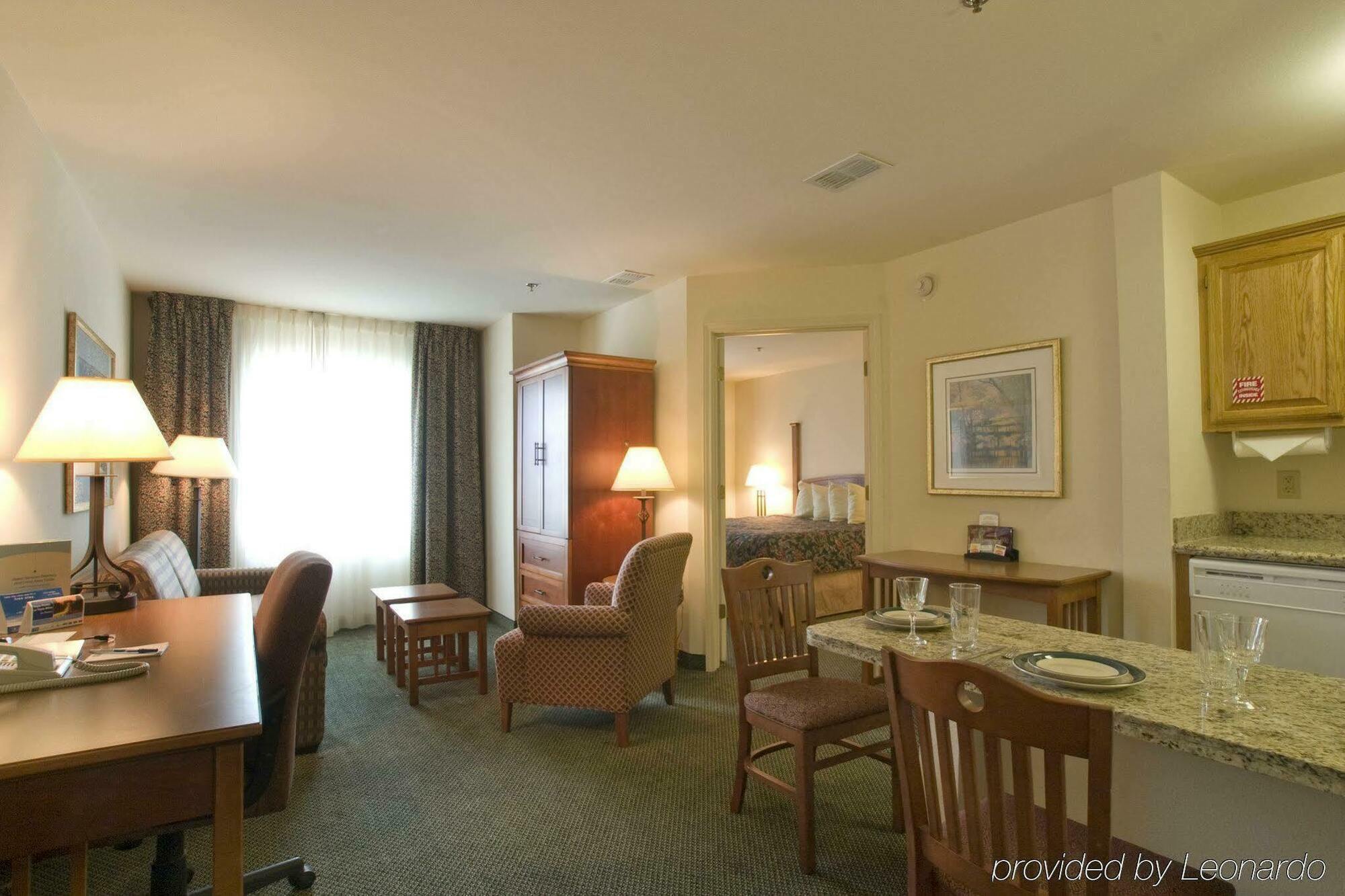 Staybridge Suites - Brownsville By Ihg Bilik gambar